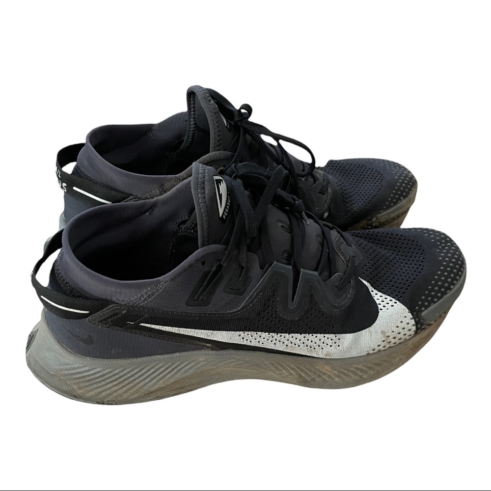 Black nike trail pegasus mens shoes size 11